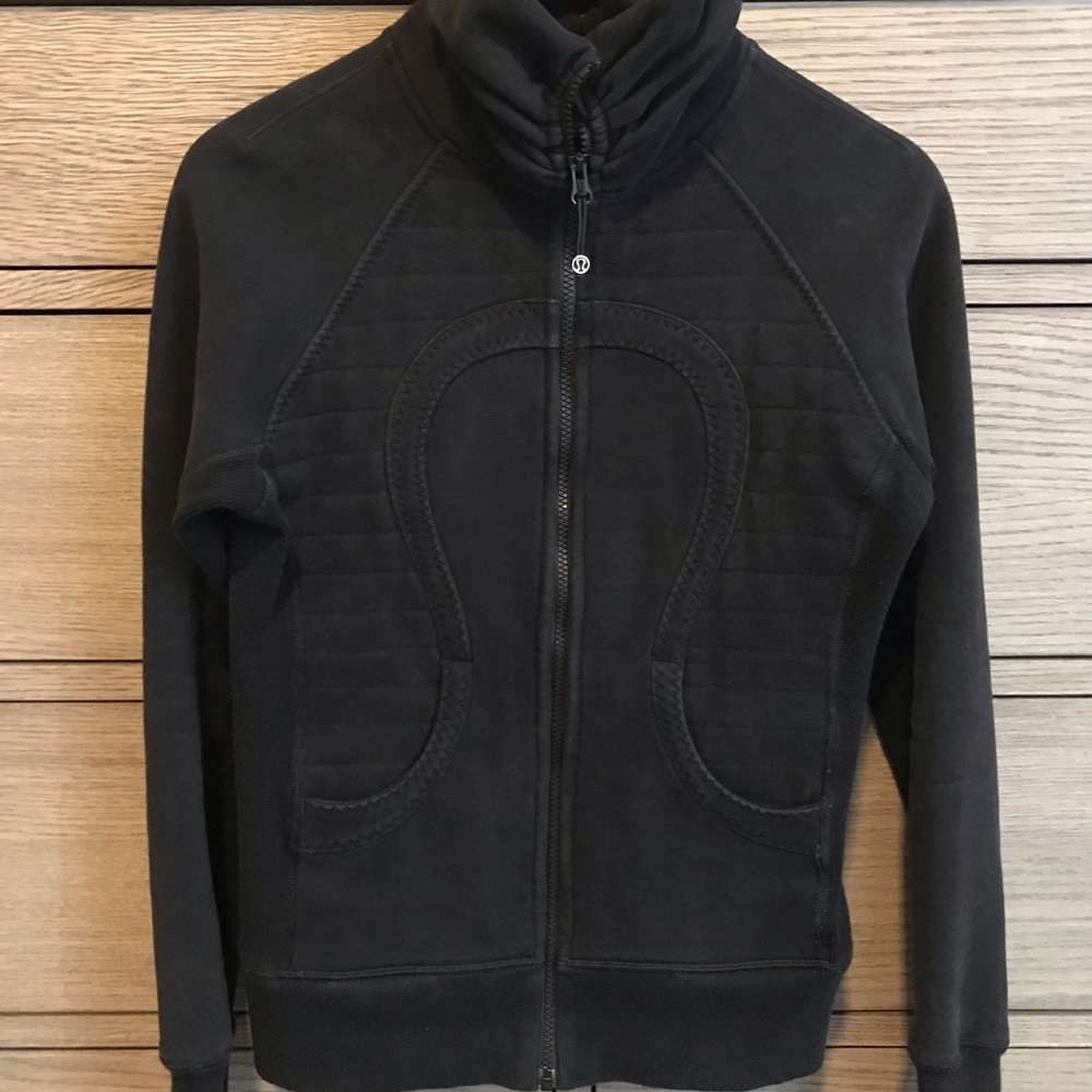 Limited edition scuba. Size 6. Black.